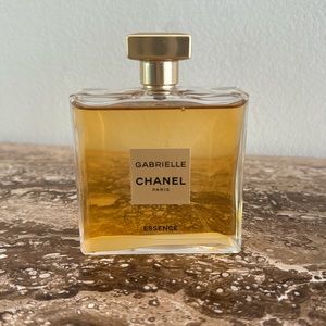 Chanel Gabrielle Essence